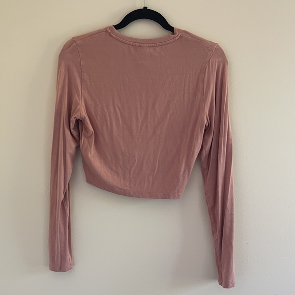 H&M Pink long sleeve crop top!! - Picture 2 of 4